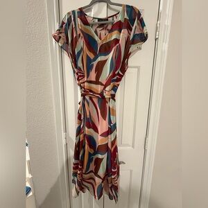 Midi length dress in multicolor pattern